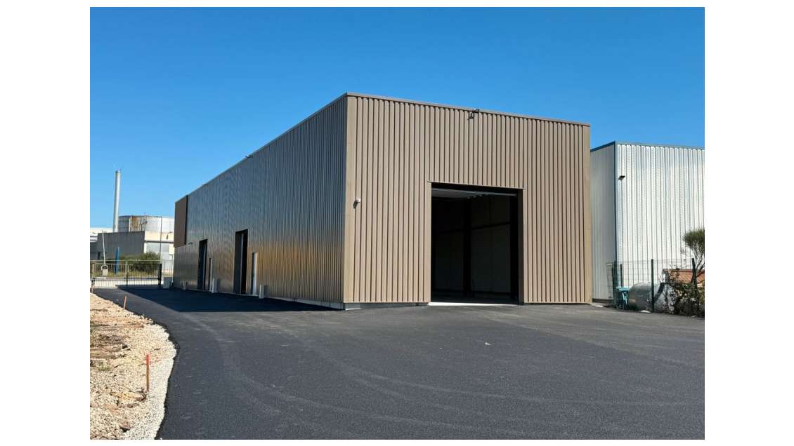 A louer local d'activité 491m² en ZA à Sorgues