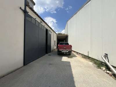 Local de stockage 210m² à louer à Sorgues A7/A9