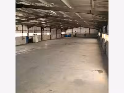 À louer entrepôt de 1 540m² za Fournalet à Sorgues
