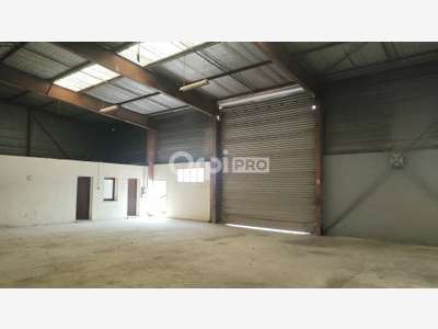 Loue local activités ou commercial 700m² Sorgues