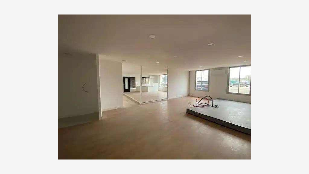 À louer – Entrepôt de 436 m² à Sotte