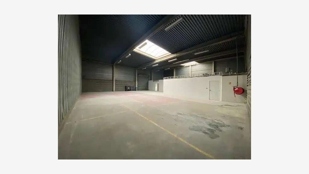 À louer – Entrepôt de 436 m² à Sotte