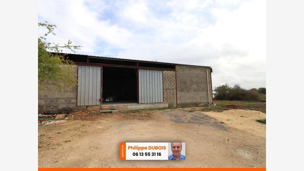 Hangar de 230m² à louer secteur Rochefort