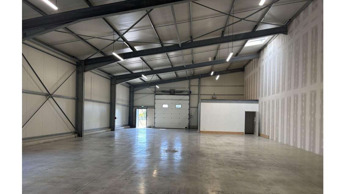Location local d'activités neuf 398m² à Soullans
