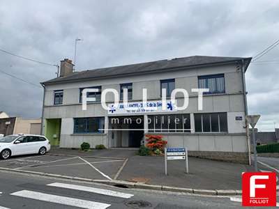 A LOUER - SOURDEVAL - A 10 min de VIRE - GRAND