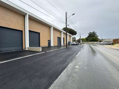 A LOUER une cellule de stockage de 118.58m² en loc