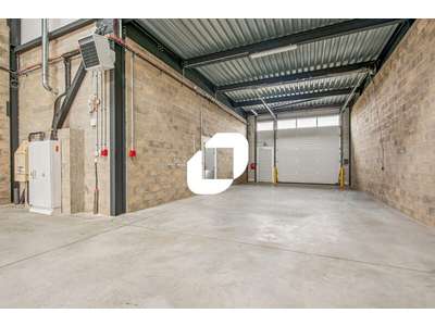 Location Locaux d'activités - Entrepôts à Stains