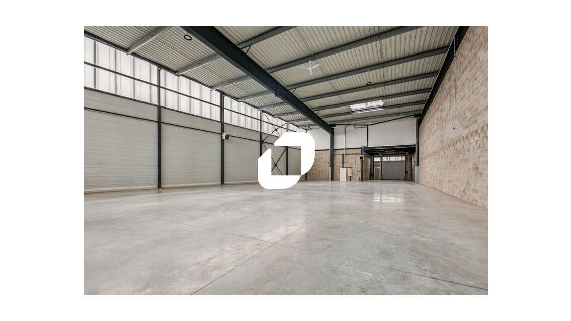 A louer Local d'activité 778m² Stains