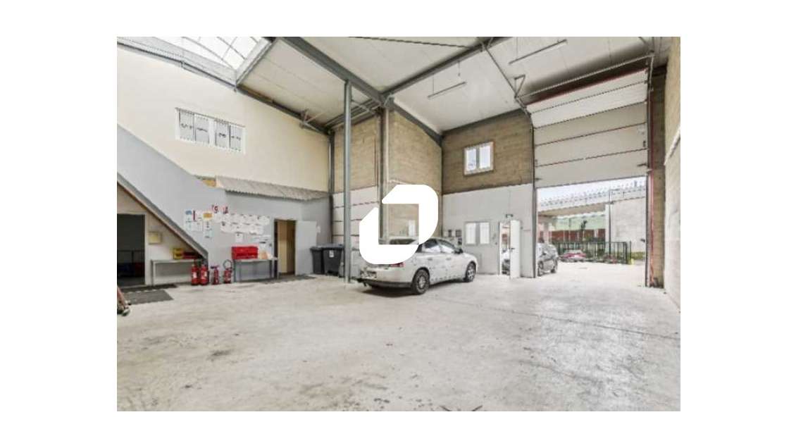 A louer Local d'activité 250m² Stains