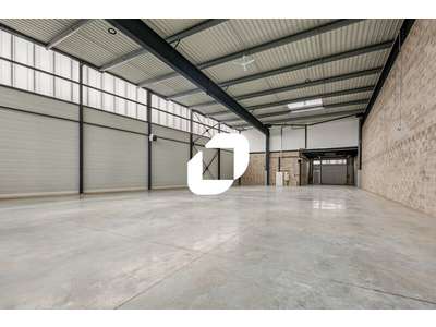 Location Locaux d'activités - Entrepôts à Stains