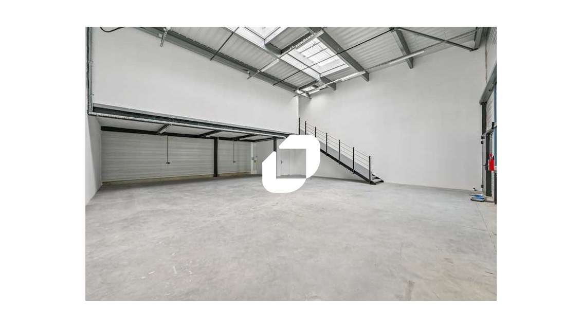 A louer Local d'activité 200m² Stains