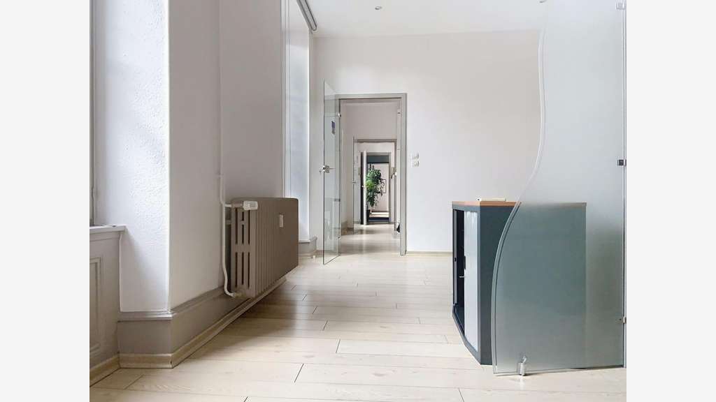 Beau local prof. 56m² Strasbourg quartier Tribunal