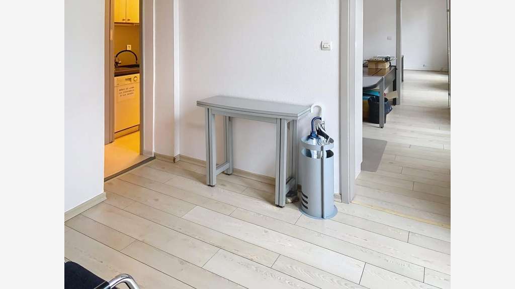 Beau local prof. 56m² Strasbourg quartier Tribunal