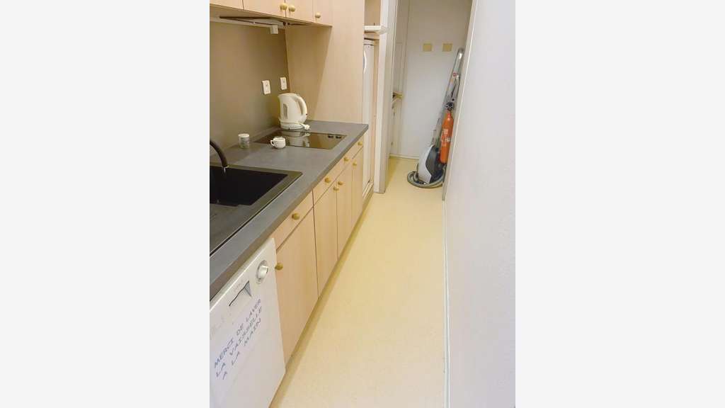 Beau local prof. 56m² Strasbourg quartier Tribunal