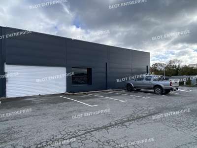 Location Locaux d'activités - Entrepôts à Taden