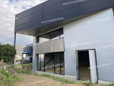 A louer local d'activités 250m² à Dinan Taden