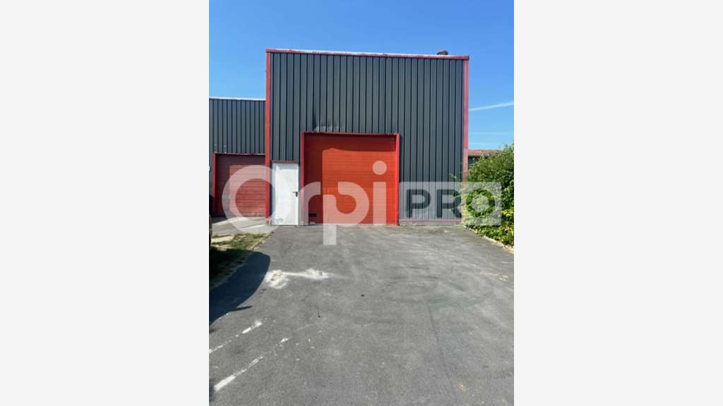 Local d'activité 195m² à louer à 3mn de Reims