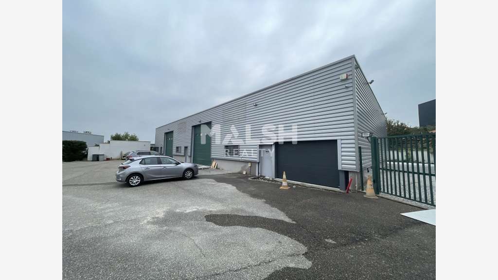 Bâtiment récent 645m² à louer à Taluyers