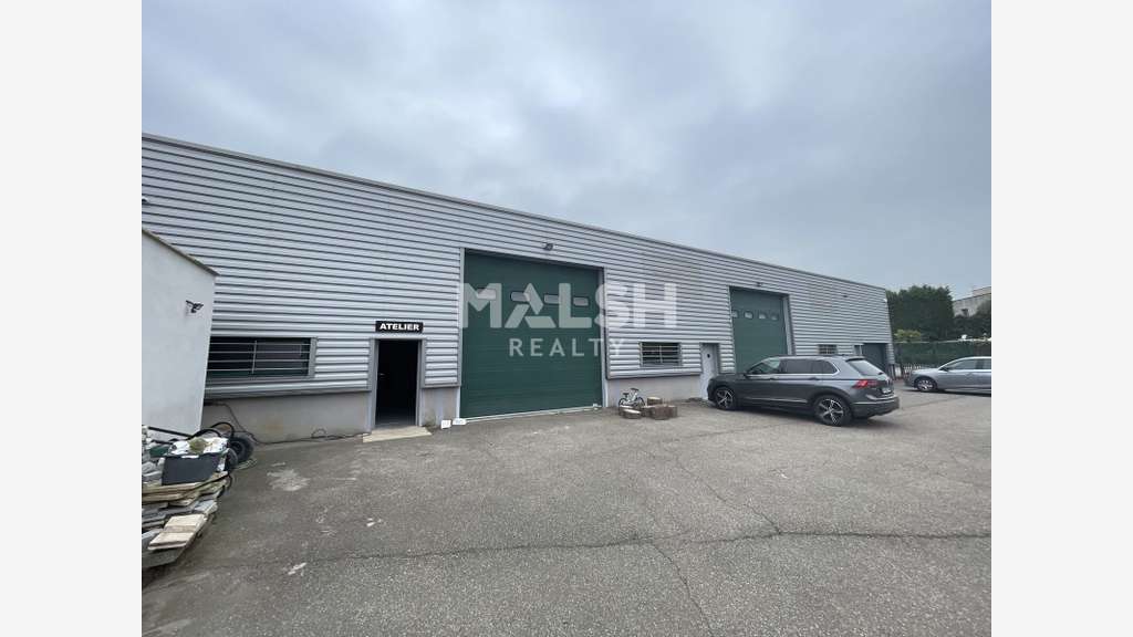 Bâtiment récent 645m² à louer à Taluyers