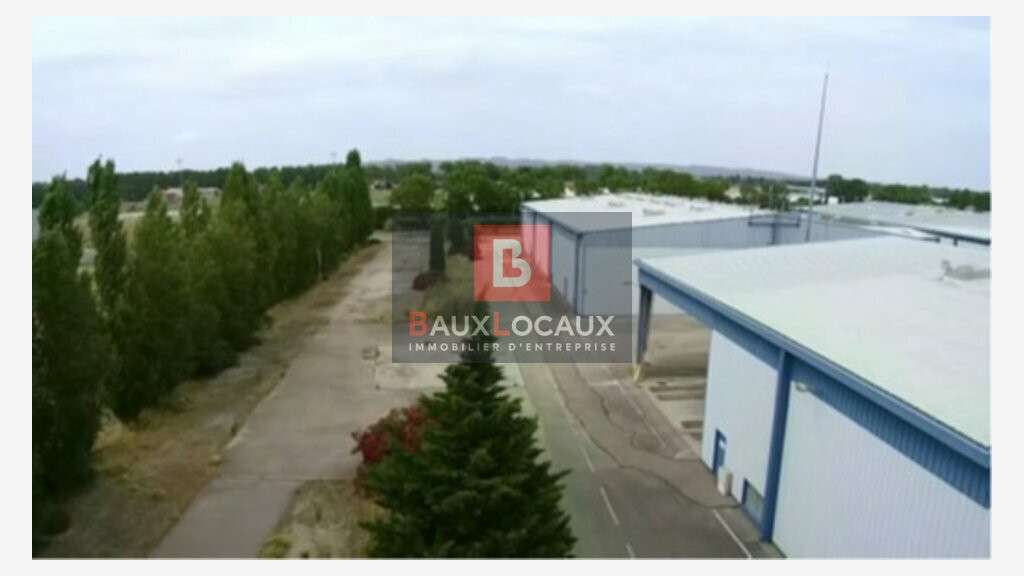 Location entrepôt 3380m² à Tarascon ZI Roubian