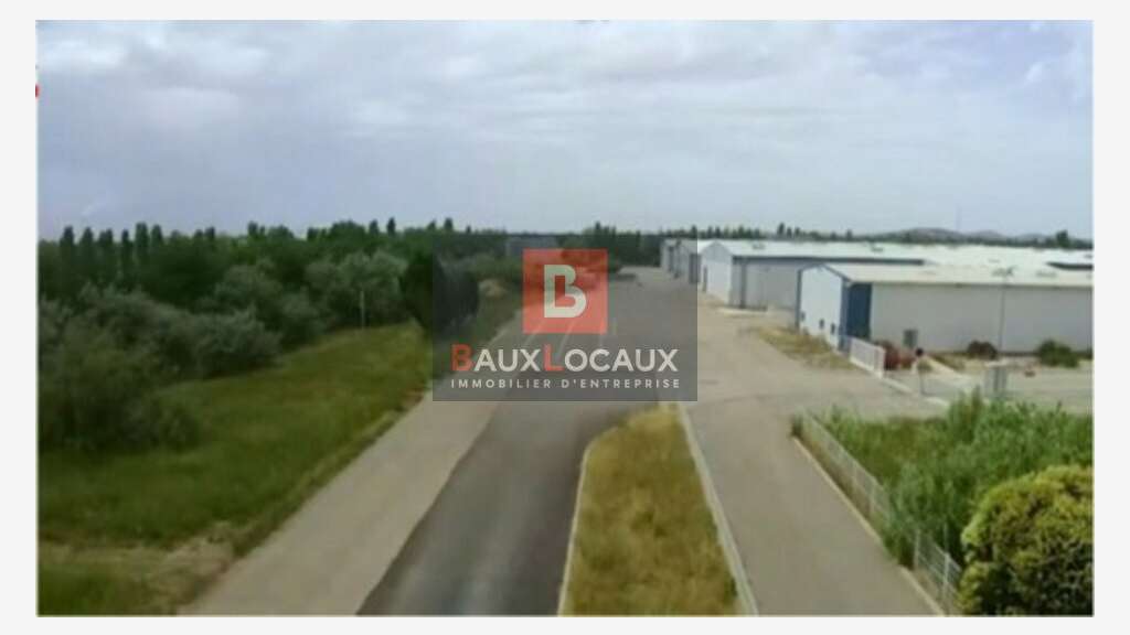 Location entrepôt 2297m² ZI du Roubian à Tarascon