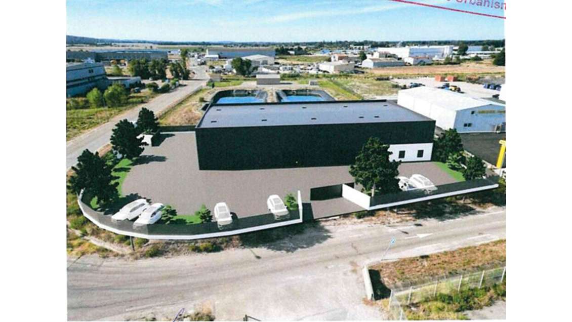 Local 991m² à louer à Tarascon Zone du Roubian