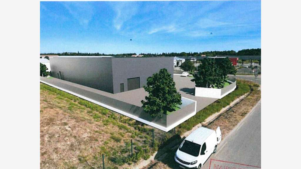 Local 991m² à louer à Tarascon Zone du Roubian