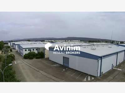 Entrepôt 30000m² 12ha à louer à Tarascon Roubian