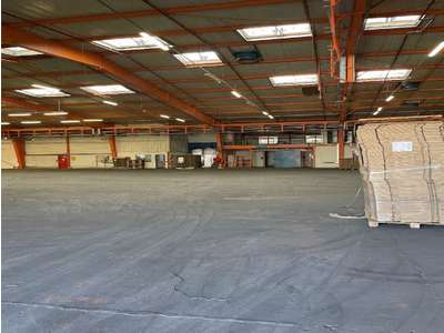 Location Locaux d'activités - Entrepôts à Tarascon