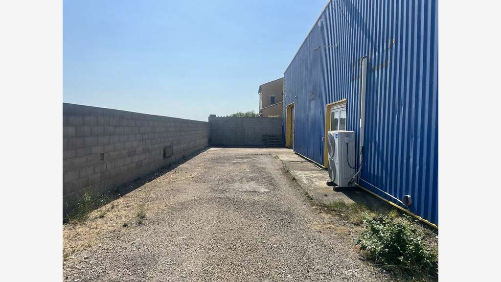 Loue local d'activité 233m² ZAC Roubian Tarascon