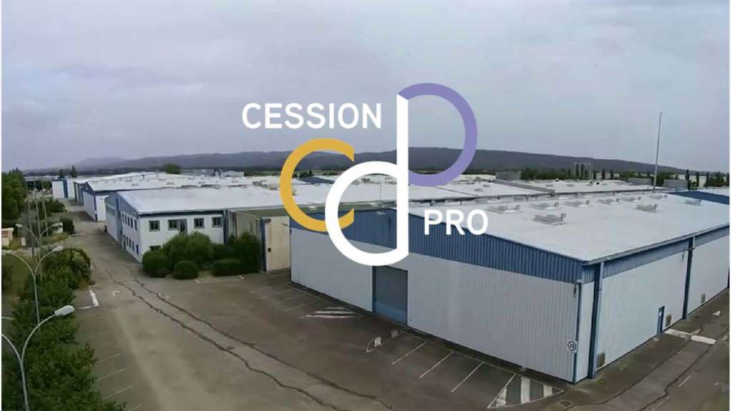Loue local d'activité stockage 2 097m² à Tarascon