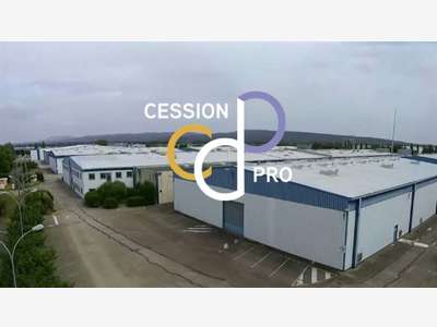 LOCAL D'ACTIVITÉ OU STOCKAGE DE 2 097 M² + PRÉAU D