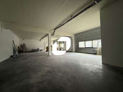 Location Locaux d'activités - Entrepôts à Taverny