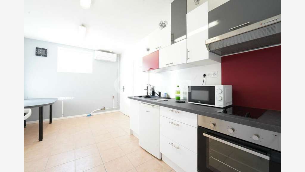 Local d'activité 382m² à louer à Ternay