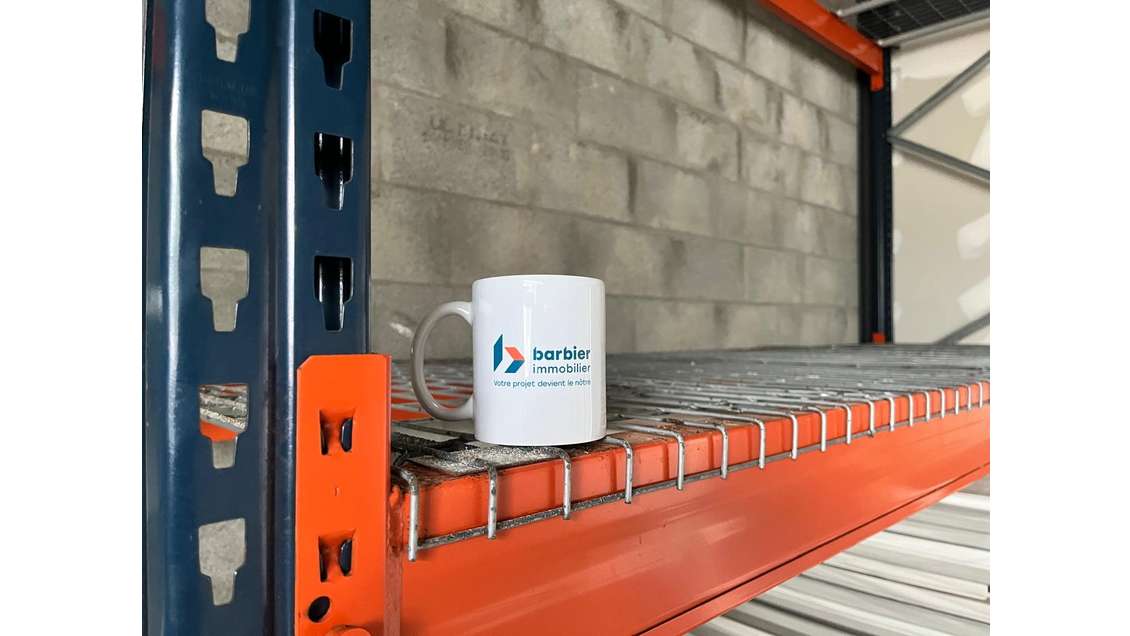 A louer local d'activités neuf  122m² Vannes Est