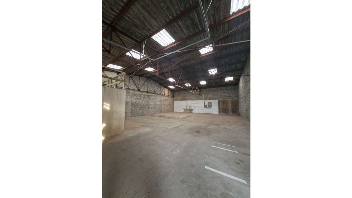 Local d'activité 190m² à louer sur  Vannes Est