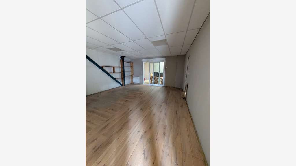 A louer local d'activité 200m² Vannes Est