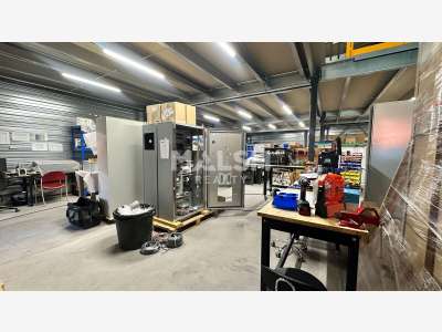 Local d'Activités à THEIZE - A LOUER - 200 m²