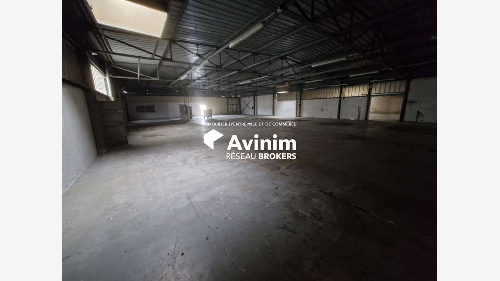 A louer bâtiment 1146m² Thorigny-sur-Marne A104/A4