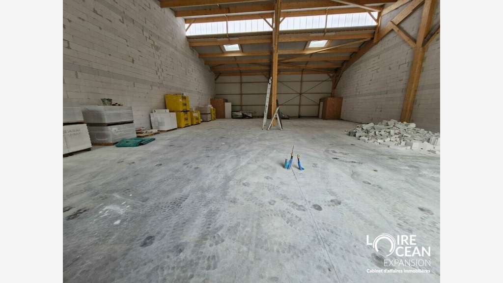 A louer local neuf 176m² à l'Est de Nantes