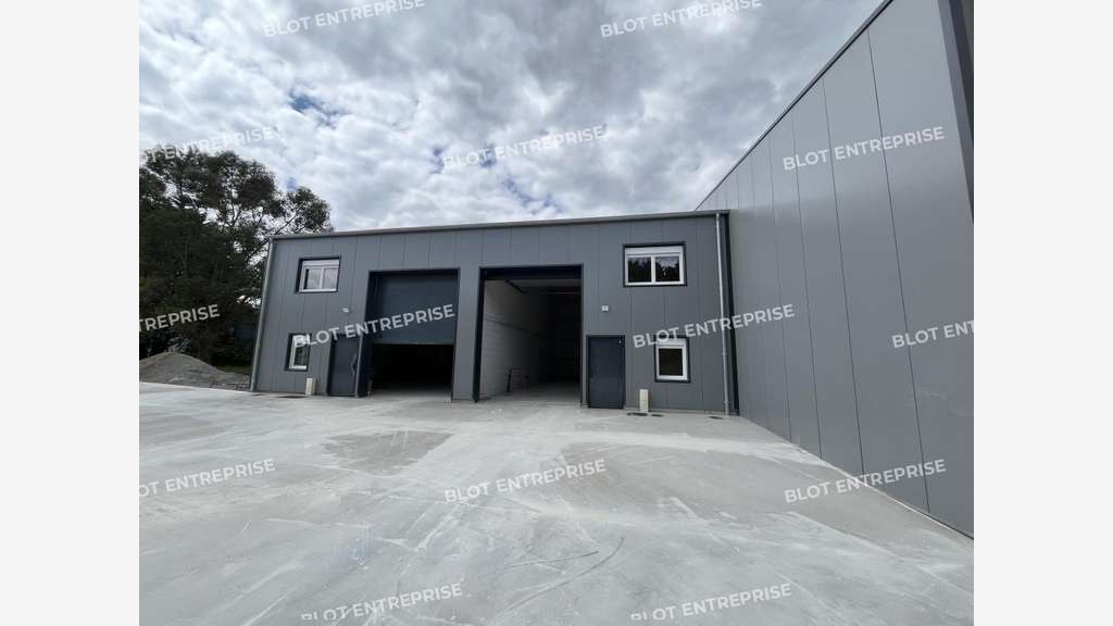 A louer locaux d'activités 175m² Thouaré-sur-Loire