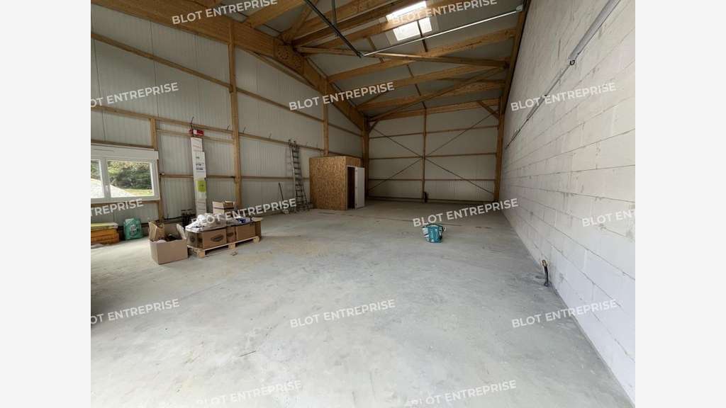 A louer locaux d'activités 175m² Thouaré-sur-Loire