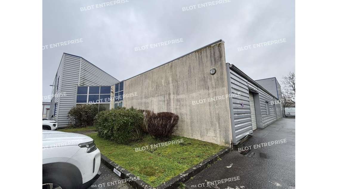 A louer locaux d'activités 286m² Thouaré-sur-Loire