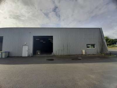 A louer local 456m² axe stratégique Thouaré/Loire