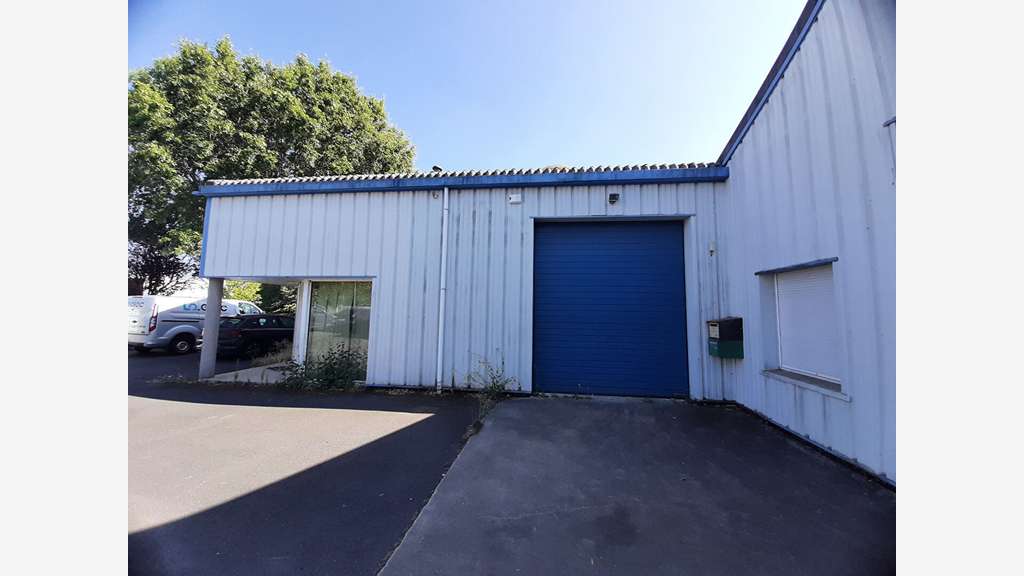 A louer local d'activité 635m² à Nantes Est