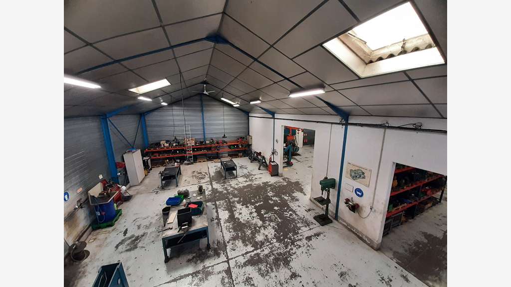 A louer local d'activité 635m² à Nantes Est