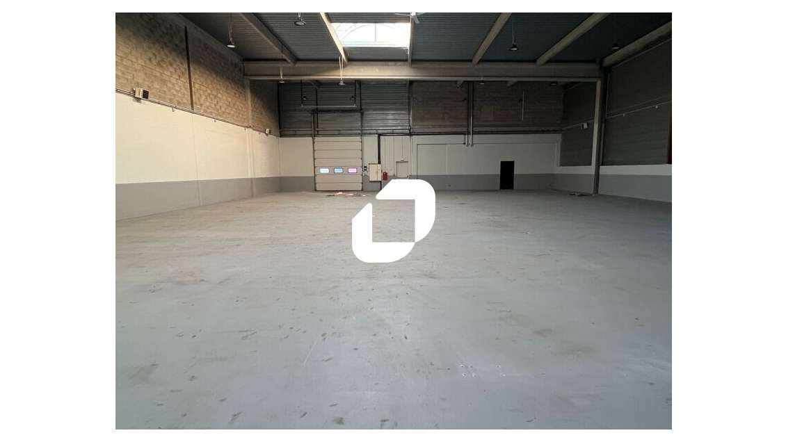 A louer Local d'activité 700m² Tigery