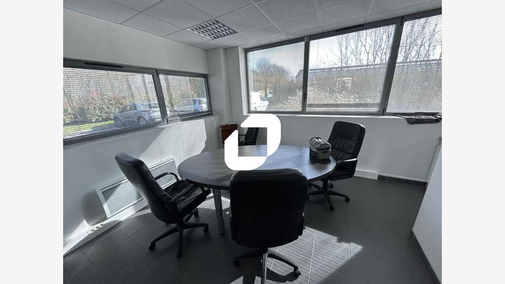 A louer Local d'activité 236m² Tigery