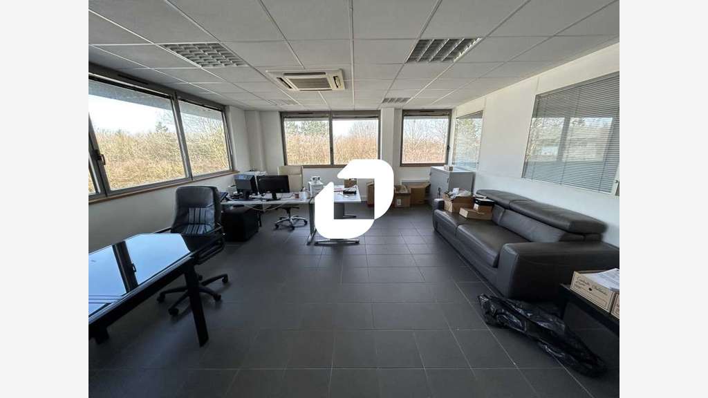A louer Local d'activité 236m² Tigery