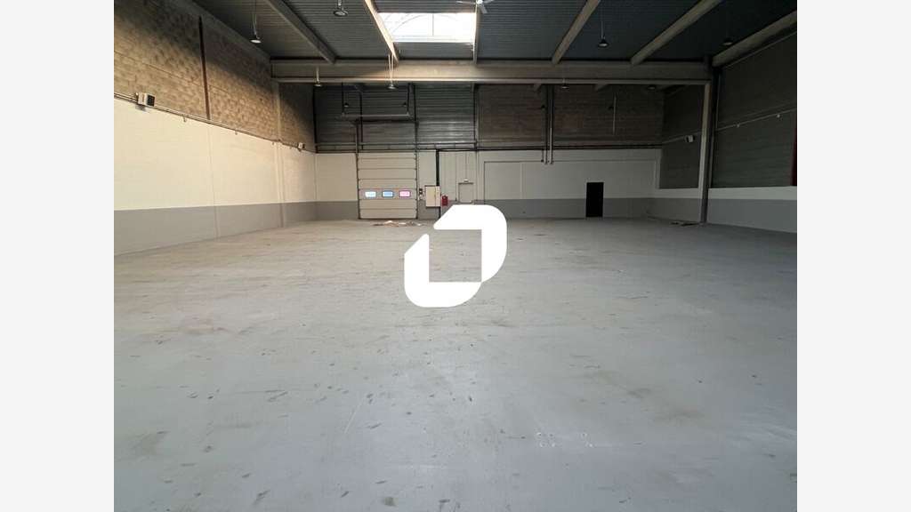A louer Local d'activité 700m² Tigery